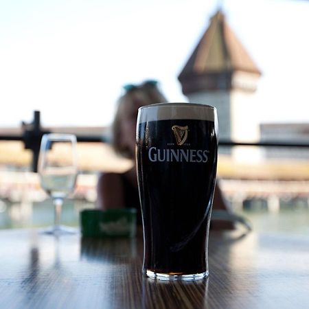 Hotel Pickwick And Pub "The Room With A View" Lucerna Exterior foto